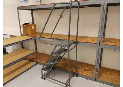 4 step rolling warehouse ladder
